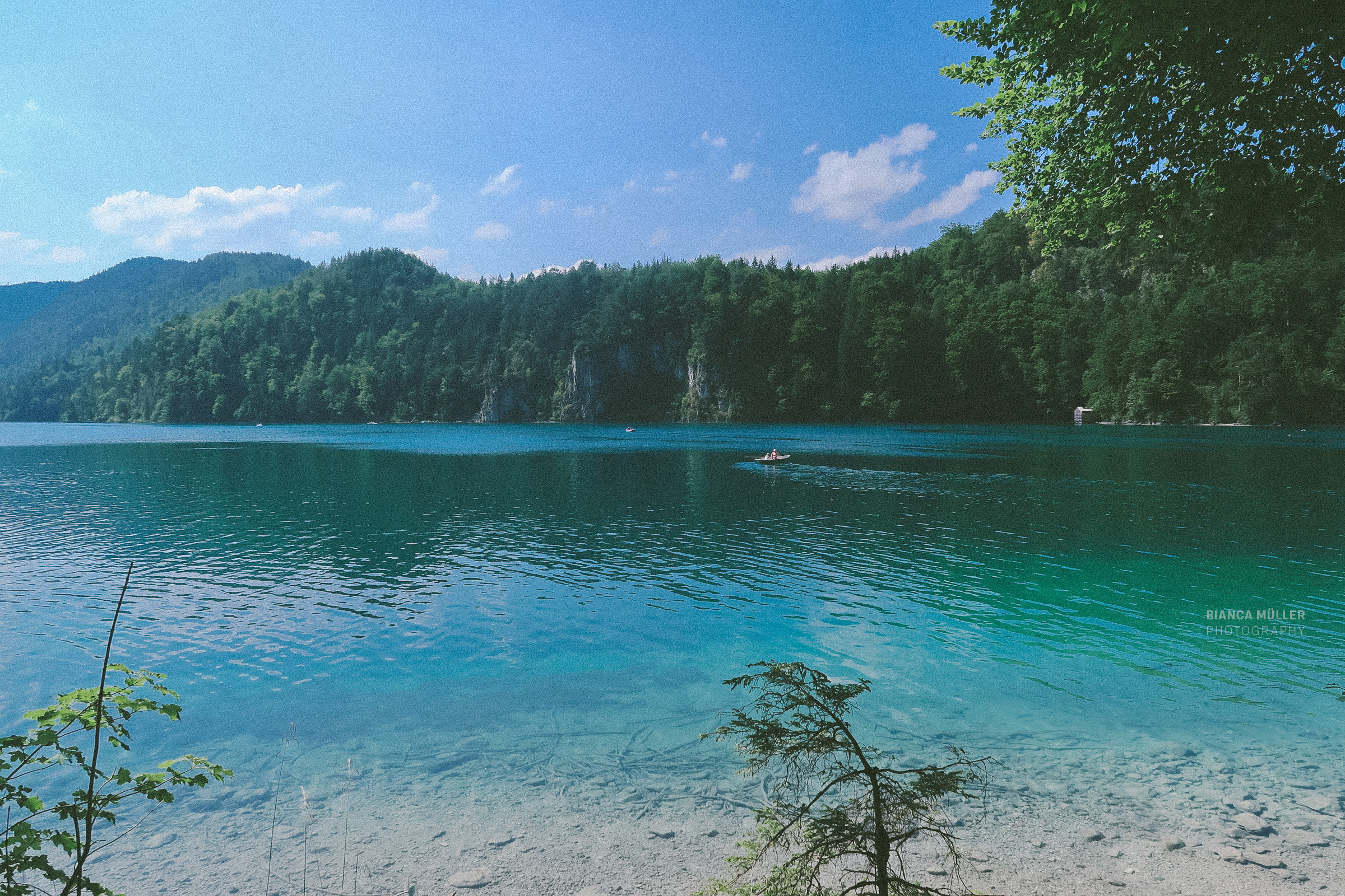 color-fussen-lake-in-summer